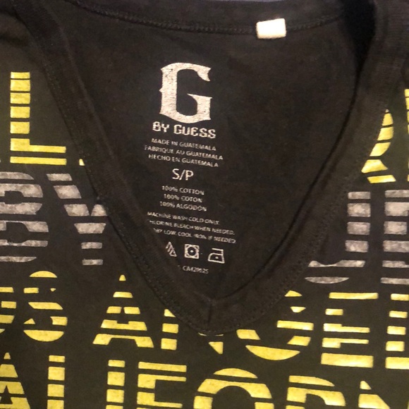 T shirt small - Picture 3 of 4